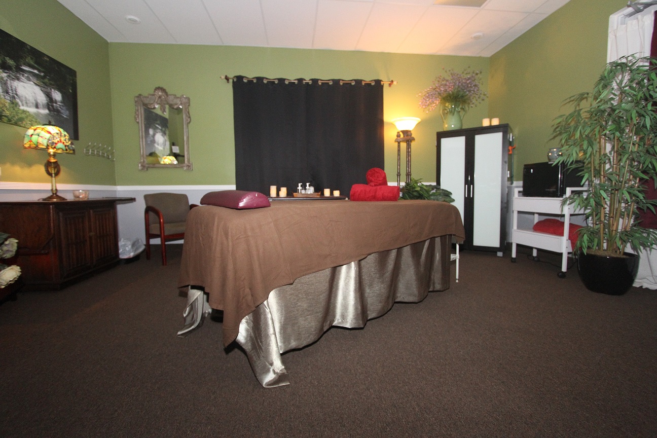 massage table in david's studio